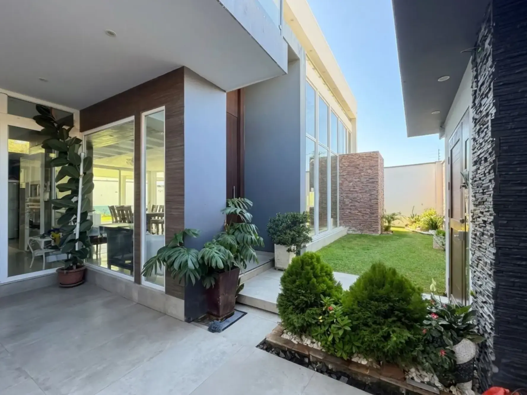 Foto de Casa de Calidad en Morros Blancos con Piscina, Sauna y 5 Dormitorios