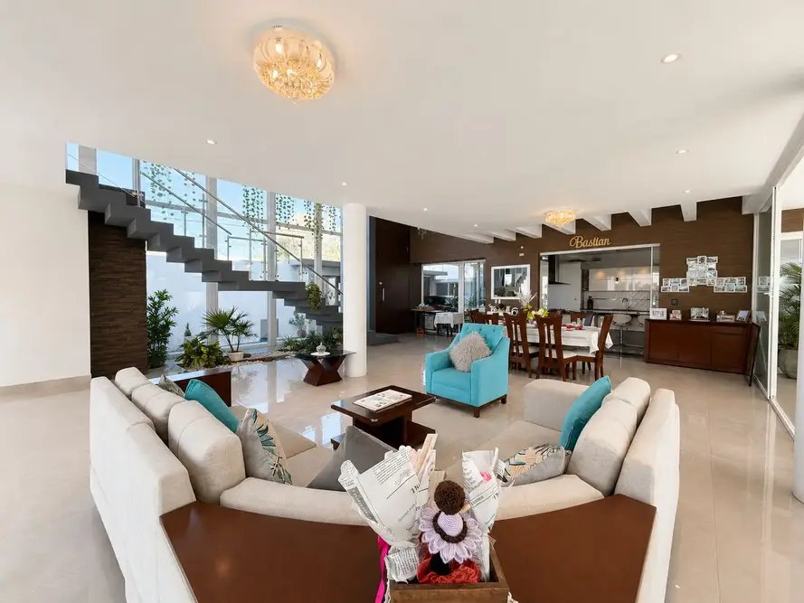 Foto de Casa de Calidad en Morros Blancos con Piscina, Sauna y 5 Dormitorios