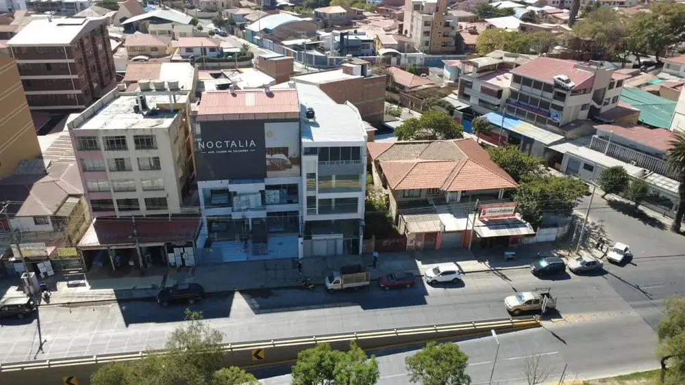Foto de Edificio comercial en alquiler sobre Av. Blanco Galindo - ubicación estratégica!!!!!