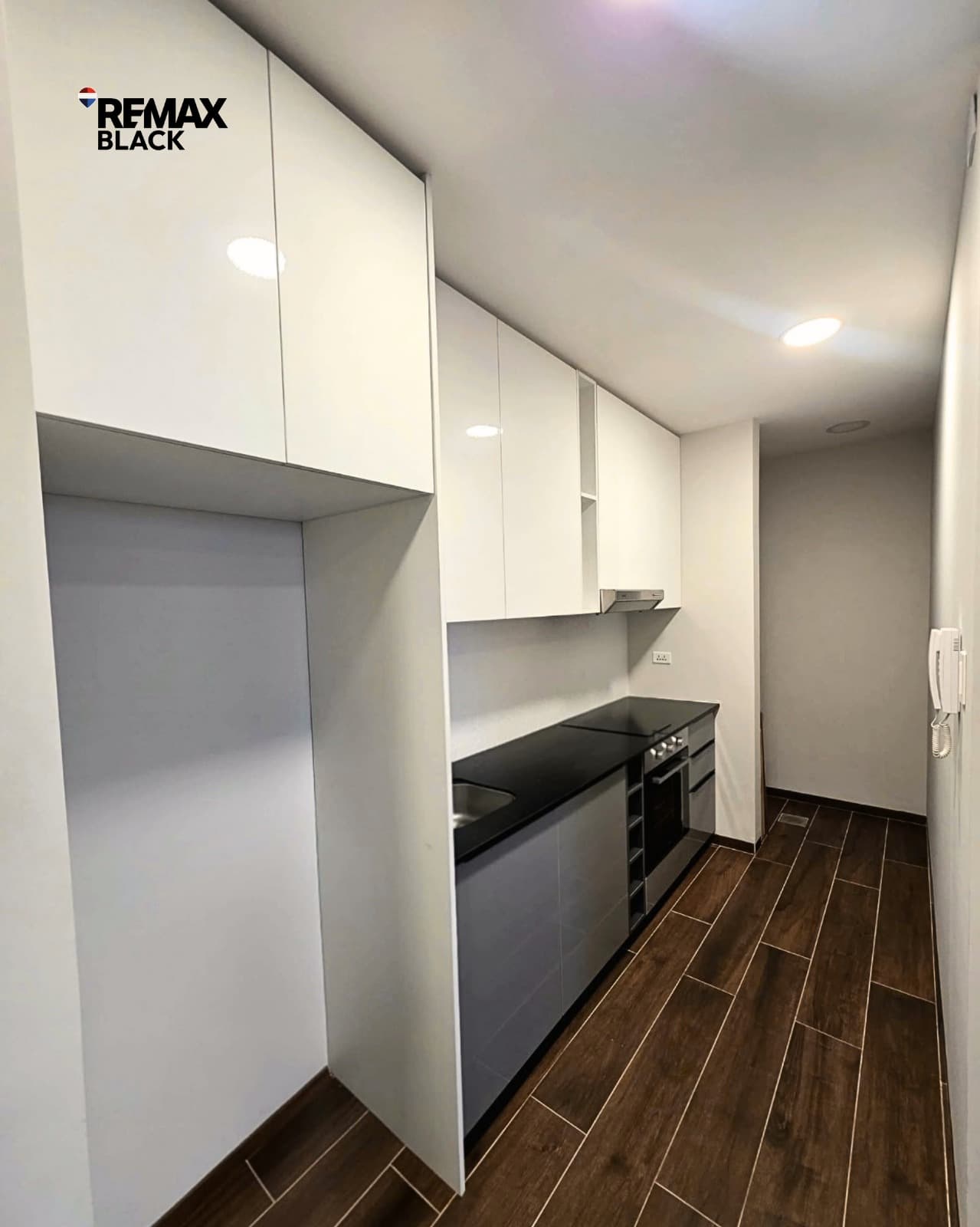 DEPARTAMENTO DE 1 DORM.+ PARQUEO