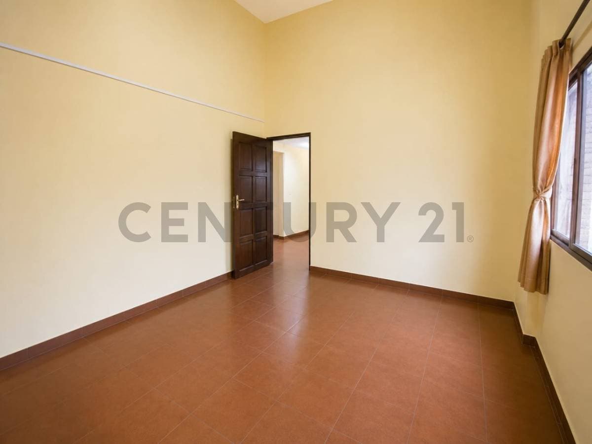 Foto de CASA EN ALQUILER AV LOS CHACOS BARRIO BOLINTER
