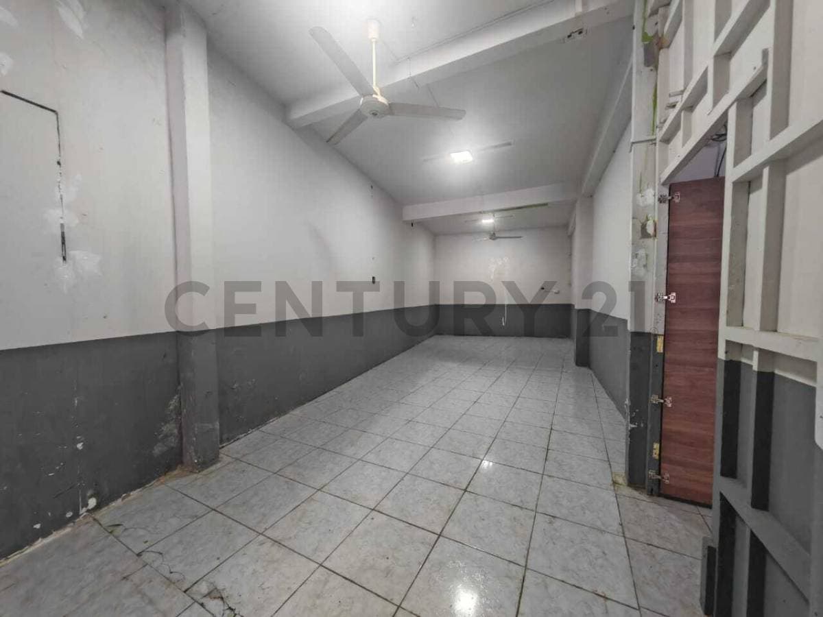 Foto de LOCAL COMERCIAL EN ALQUILER SOBRE AVENIDA EN ZONA NORTE