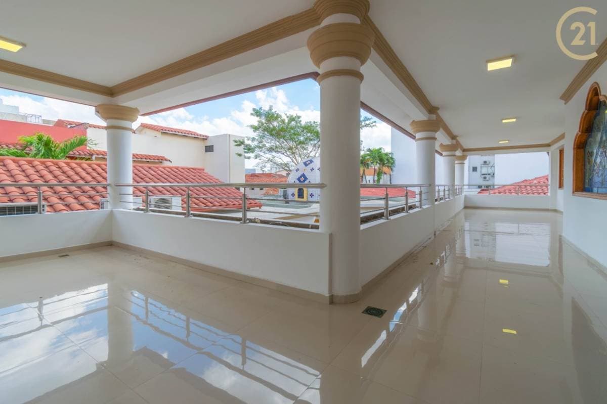 CASA CORPORATIVA, EN ALQUILER