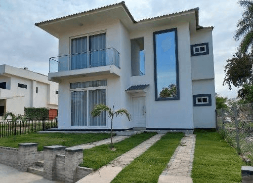 CASA EN VENTA URUBÓ A ESTRENAR