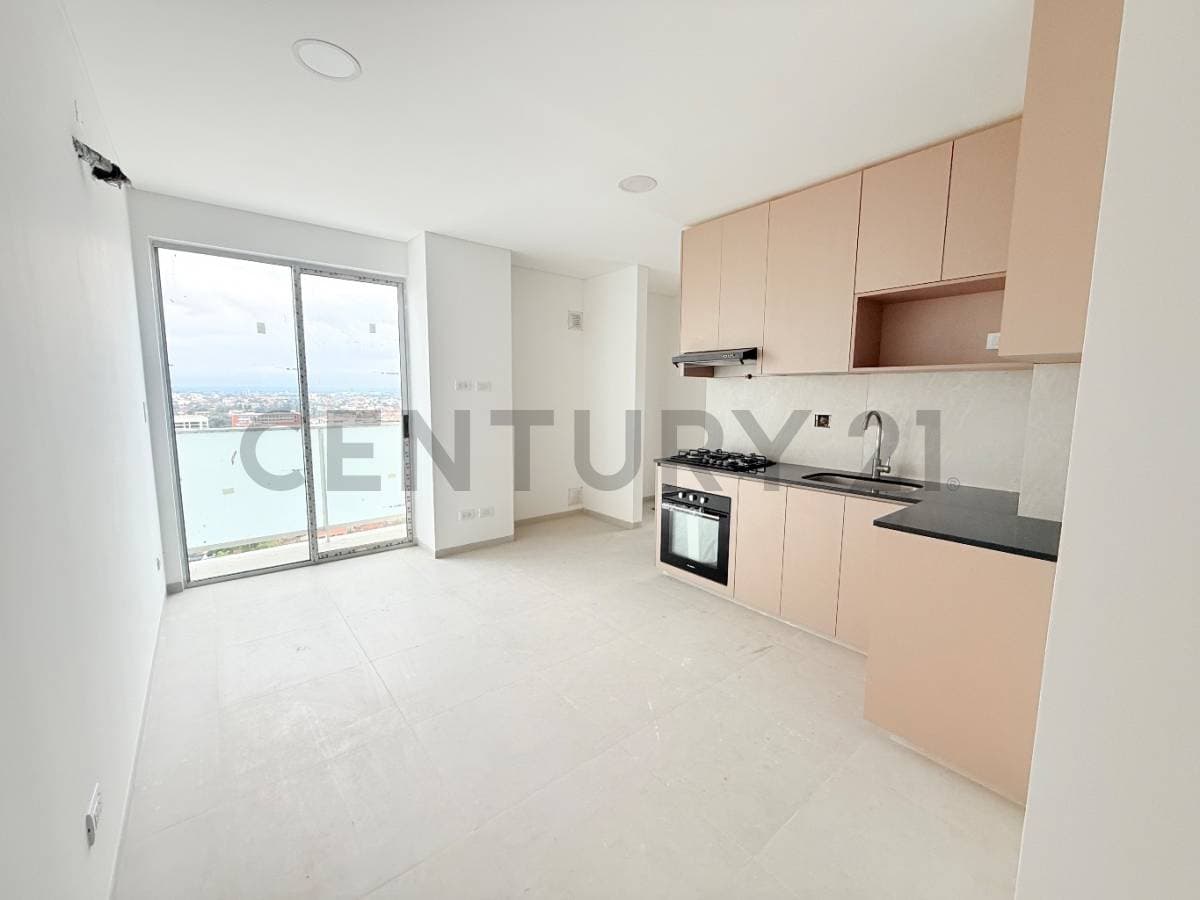 Foto de DEPARTAMENTO DE 1 DORMITORIO CON PARQUEO EN VENTA