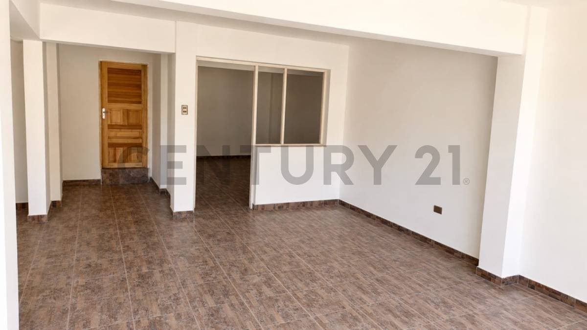Foto de CASA COMERCIAL EN ALQUILER