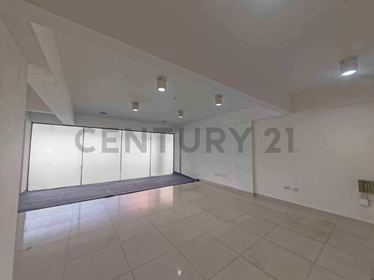 Foto de LOCAL COMERCIAL U OFICINA EN ALQUILER