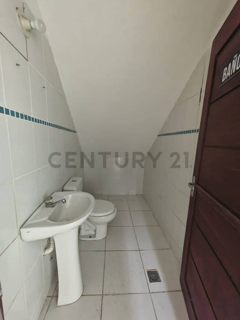 Foto de LOCAL COMERCIAL U OFICINA EN ALQUILER