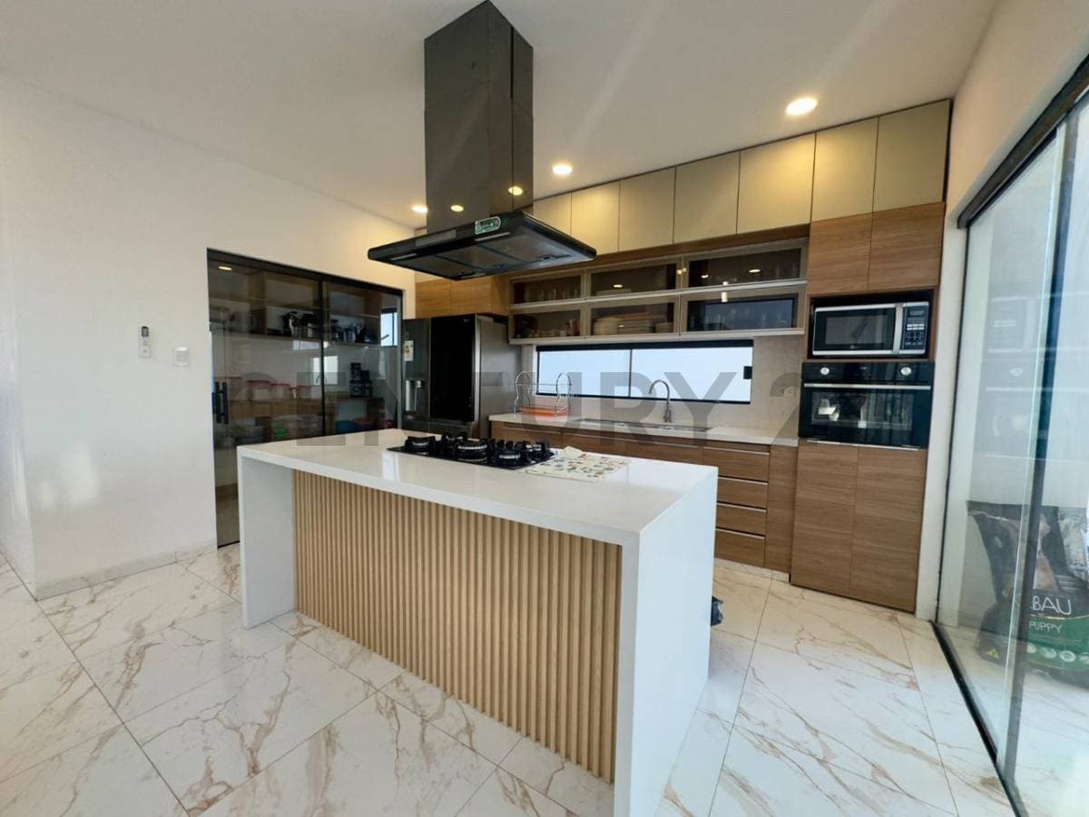 Foto de EN ALQUILER CASA AMOBLADA DE 5 DORMITORIOS EN MAR ADENTRO