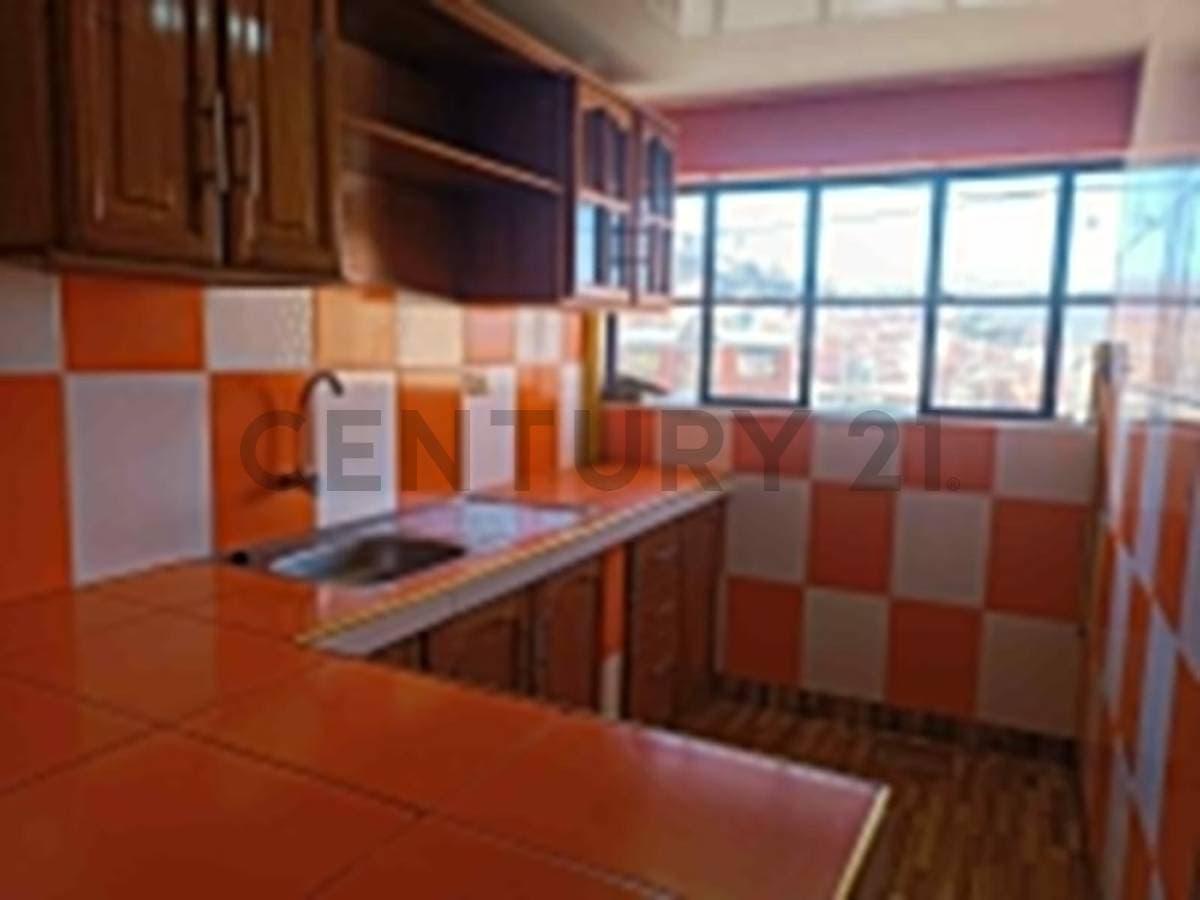 Foto de ACOGEDOR DEPARTAMENTO DE 1 DORMITORIO EN KOLLASUYO CERCA A UN PARQUE EN ESQUINA