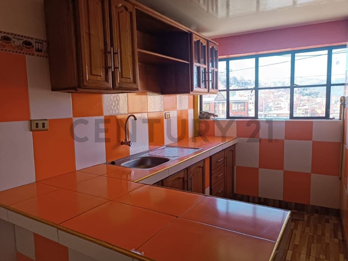 Foto de ACOGEDOR DEPARTAMENTO DE 1 DORMITORIO EN KOLLASUYO CERCA A UN PARQUE EN ESQUINA