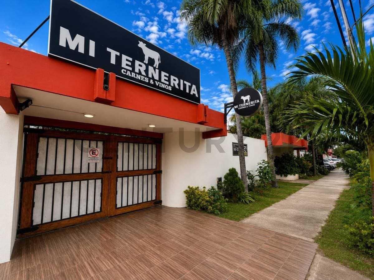 Foto de EXLUSIVO LOCAL COMERCIAL AMOBLADO EN ALQUILER