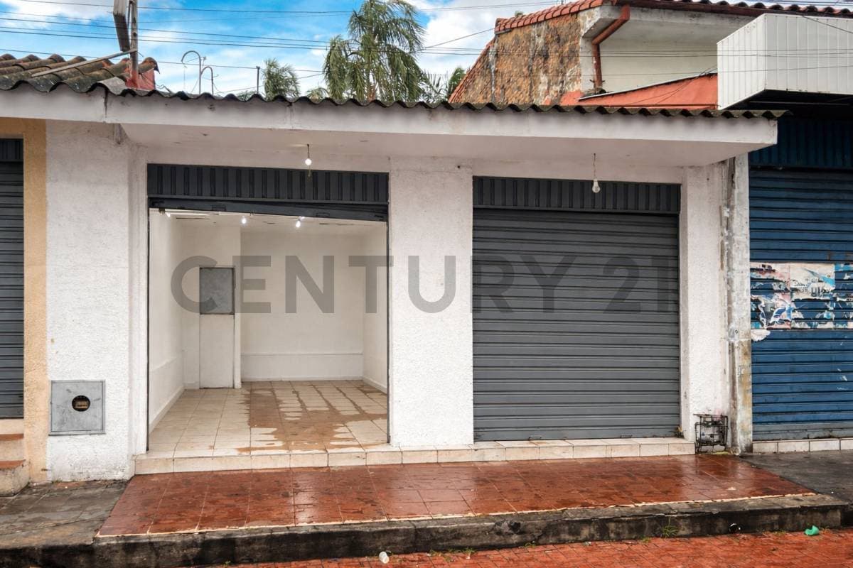 Foto de EN VENTA CASA COMERCIAL ZONA MERCADO LOS POZOS
