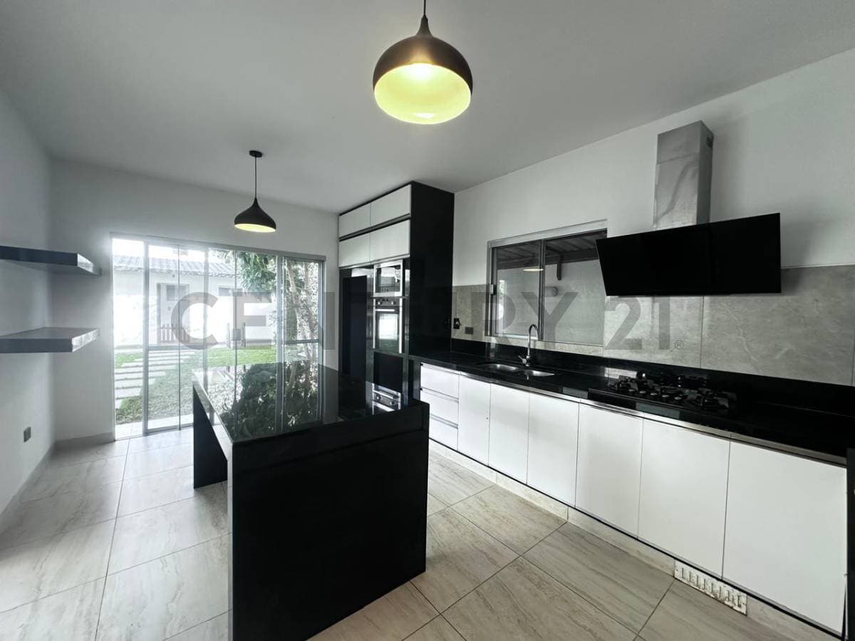 Foto de Bosques de la Colina, Casa en alquiler, zona norte, 3 habitaciones