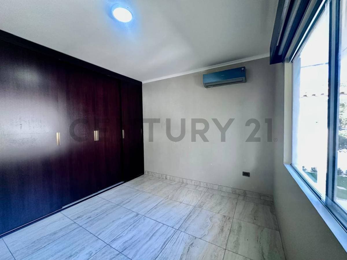 Foto de Bosques de la Colina, Casa en alquiler, zona norte, 3 habitaciones