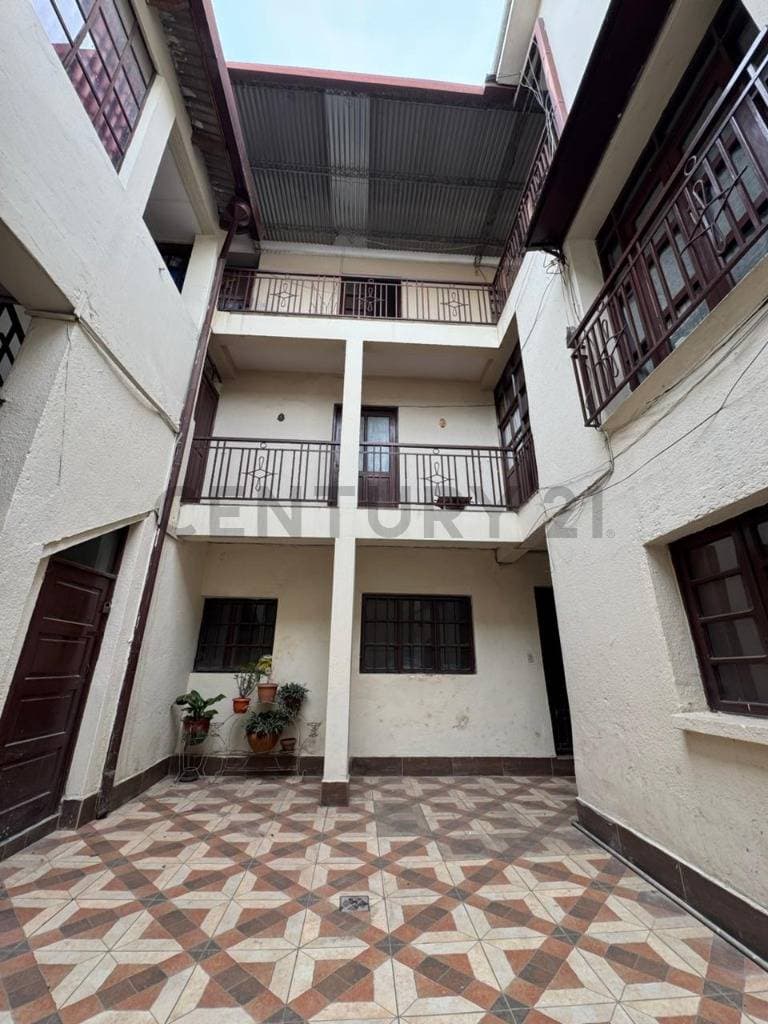 Foto de CASA EN VENTA COMO LOTE EN EL CENTRO DE COCHABAMBA