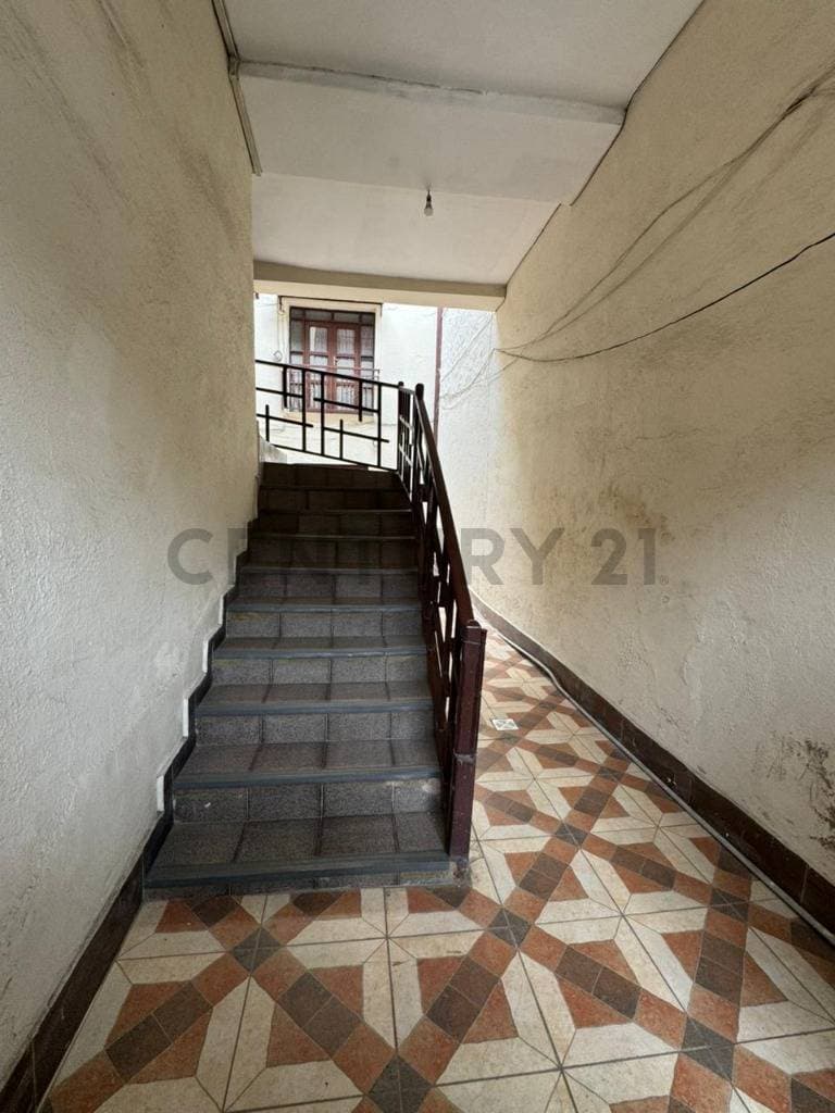 Foto de CASA EN VENTA COMO LOTE EN EL CENTRO DE COCHABAMBA