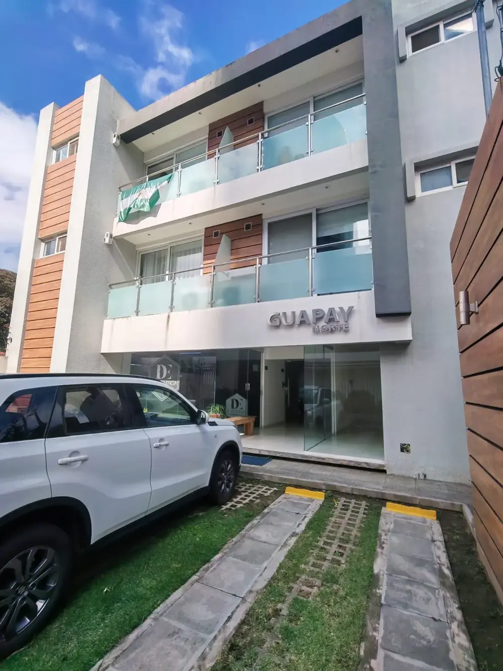 Foto de 🏢 LOCAL COMERCIAL EN ALQUILER | EQUIPETROL |