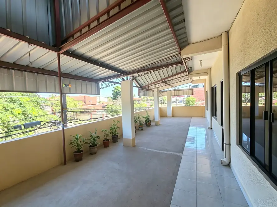 Foto de CASA COMERCIAL EN VENTA AV. BENI 7MO ANILLO A 2 CUADRAS DEL MERCADO NUEVO LOS POZOS
