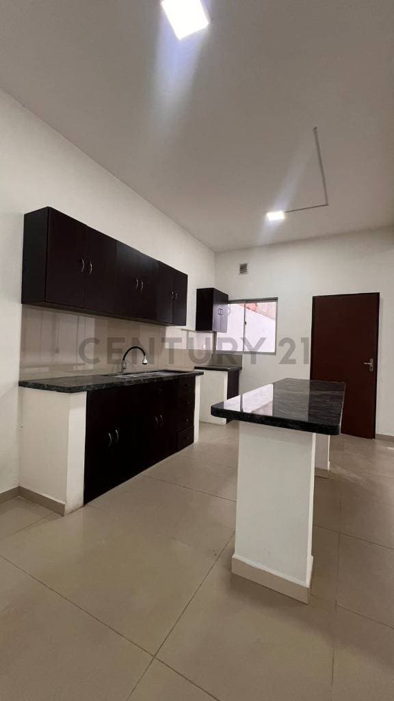 Foto de CASA EN ALQUILER EN EXCELENTE UBICACION COMERCIAL AV. PARAGUA - CANAL COTOCA