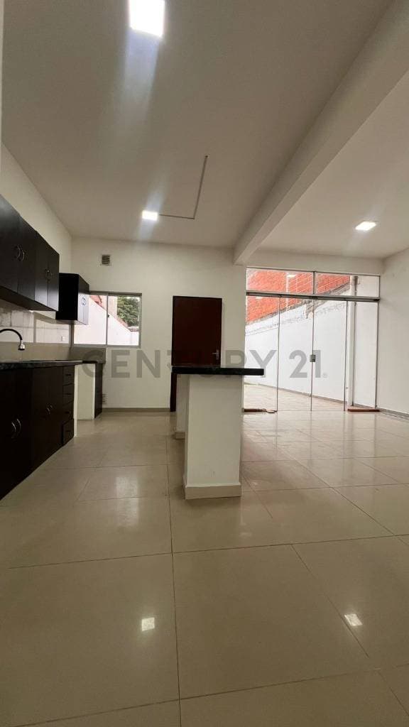 Foto de CASA EN ALQUILER EN EXCELENTE UBICACION COMERCIAL AV. PARAGUA - CANAL COTOCA