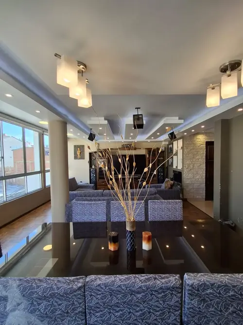 Foto de EDIFICIO FAMILIAR CON ESPACIO COMERCIAL EN VENTA,SOPOCACHI