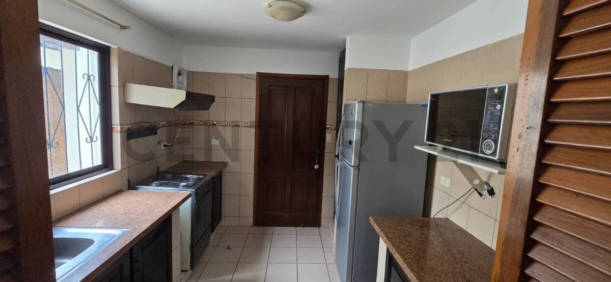 Foto de CASA EN ALQUILER AMOBLADA - AVENIDA ALEMANA ENTRE 2DO Y 3ER ANILLO