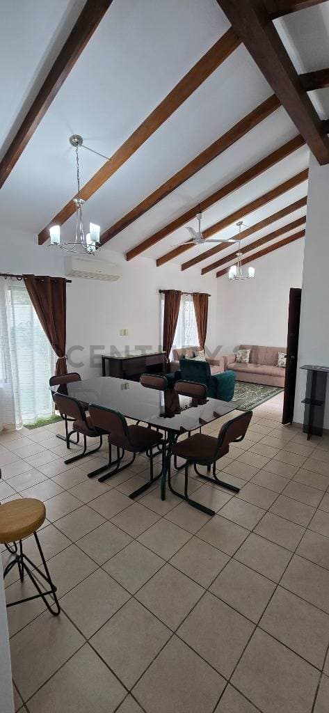 Foto de CASA EN ALQUILER AMOBLADA - AVENIDA ALEMANA ENTRE 2DO Y 3ER ANILLO