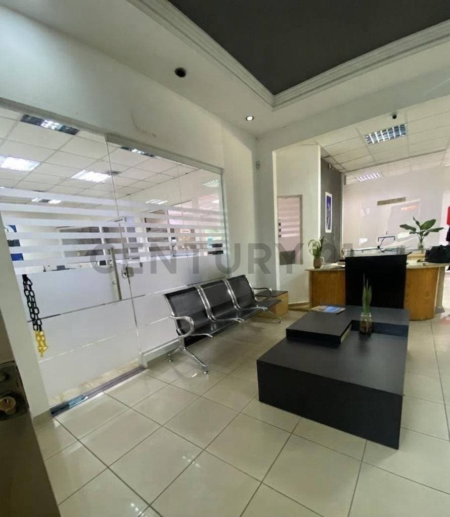 Foto de TUS OFICINAS DISPONIBLES a sólo 2 cuadras del VENTURA MALL SUR