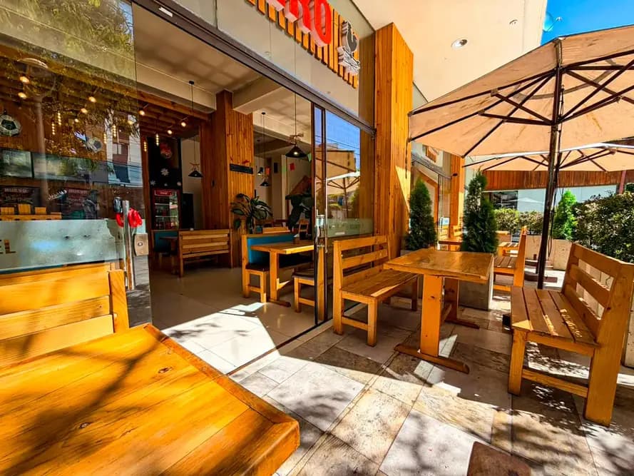 Foto de LOCAL COMERCIAL AMOBLADO EN ALQUILER – IDEAL PARA RESTAURANTE ✨
