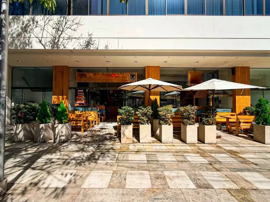 Foto de LOCAL COMERCIAL AMOBLADO EN ALQUILER – IDEAL PARA RESTAURANTE ✨