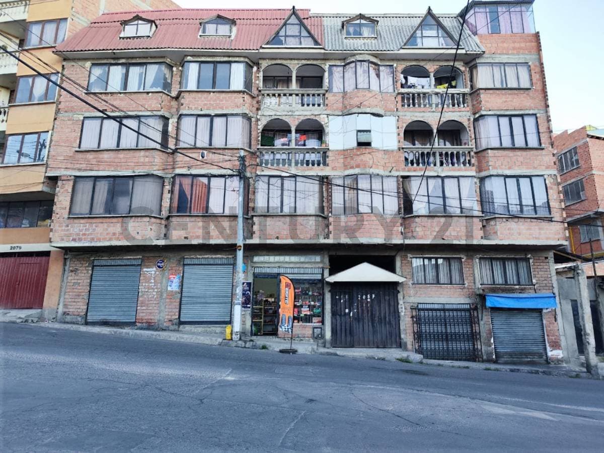 Foto de PEQUEÑA TIENDA EN VENTA SOBRE AV. AGUSTÍN UGARTE, A PASOS DEL HOSPITAL COTAHUMA