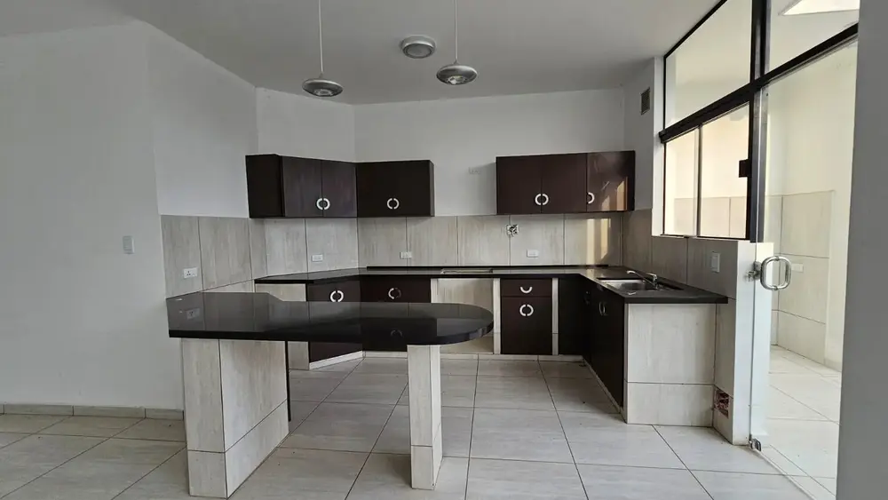Foto de CASA EN ANTICRETICO– EL VALLECITO NORTE
