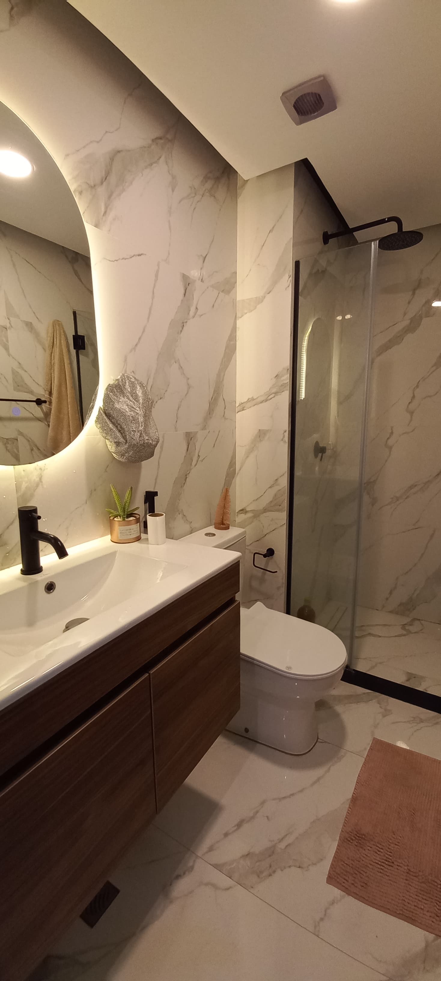 Departamento de lujo en venta con 2 patios privados (precio incluye parqueo y baulera) 🎁