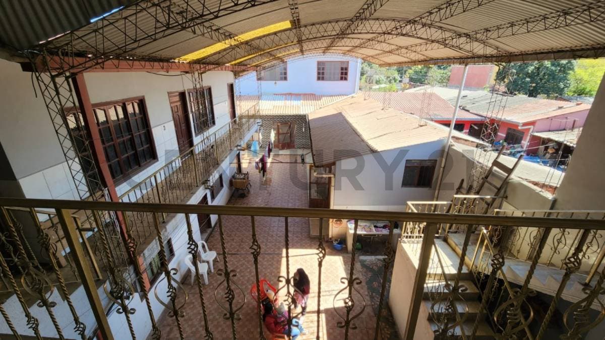 Foto de CASA COMERCIAL RENTABLE | LOCALES + DEPARTAMENTOS + HABITACIONES SOBRE AVENIDA
