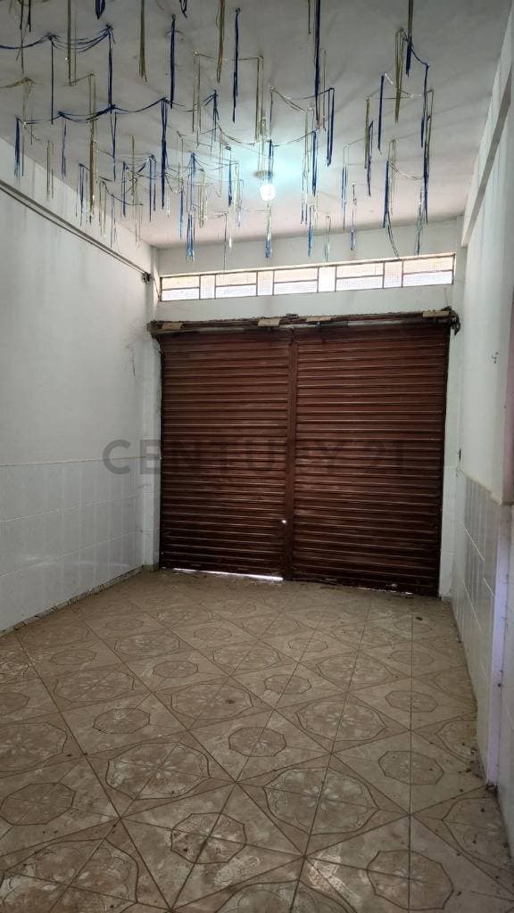 Foto de CASA COMERCIAL RENTABLE | LOCALES + DEPARTAMENTOS + HABITACIONES SOBRE AVENIDA