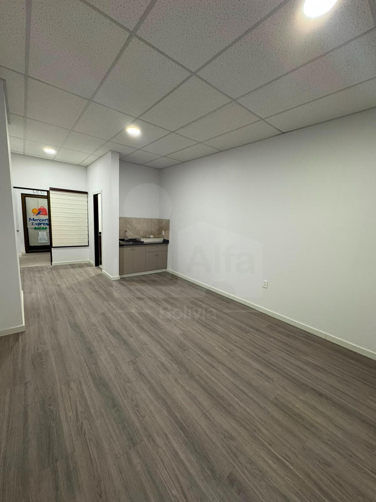 Foto de Local en Alquiler dentro de galeria Comercial Nueva