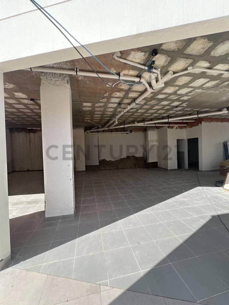 Foto de LOCAL COMERCIAL EN VENTA – VISTA ÁGORA ACHUMANI-HUAYLLANI