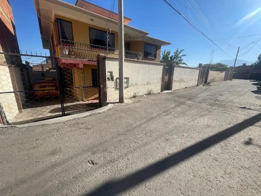 Foto de ALQUILER DEPA DE 3 HAB CON PATIO - PLANTA BAJA CASA - ZONA CONDEBAMBA