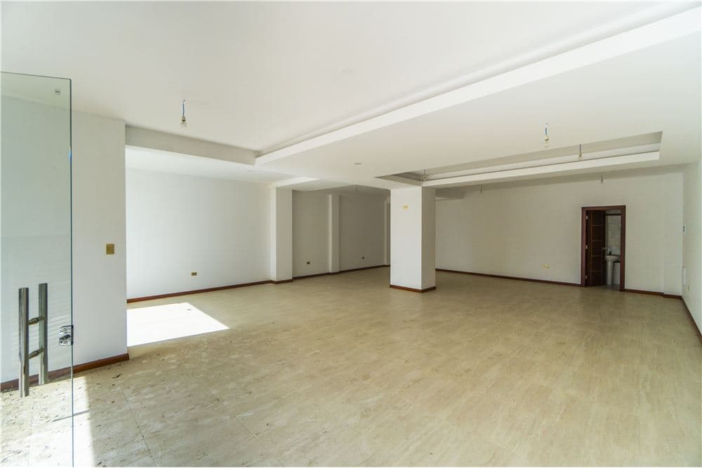 Foto de LOCAL COMERCIAL EN VENTA-EDIFICIO VERONA