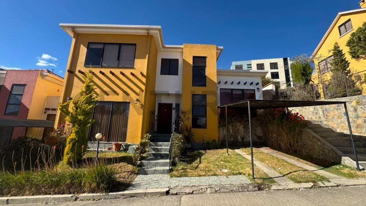 Foto de HERMOSA Y ACOGEDORA CASA EN VENTA - Condominio Colinas Verdes