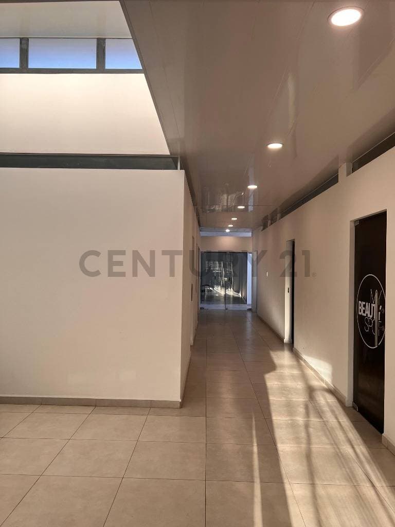 Foto de OFICINA EN ALQUILER – UBICACIÓN ESTRATÉGICA SOBRE AV. BENI