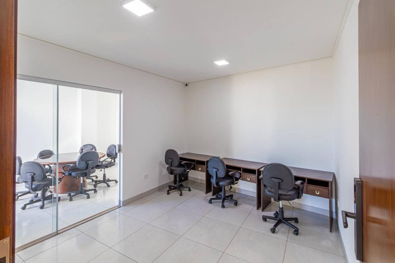 MODERNO DEPARTAMENTO DE 1 DORM Y DOS BAÑOS EN ALQUILER, AV BANZER ENTRE 2DO Y 3ER AN. IDEAL PARA EJECUTIVOS,ABOGADOS,UNIVERSITARIOS