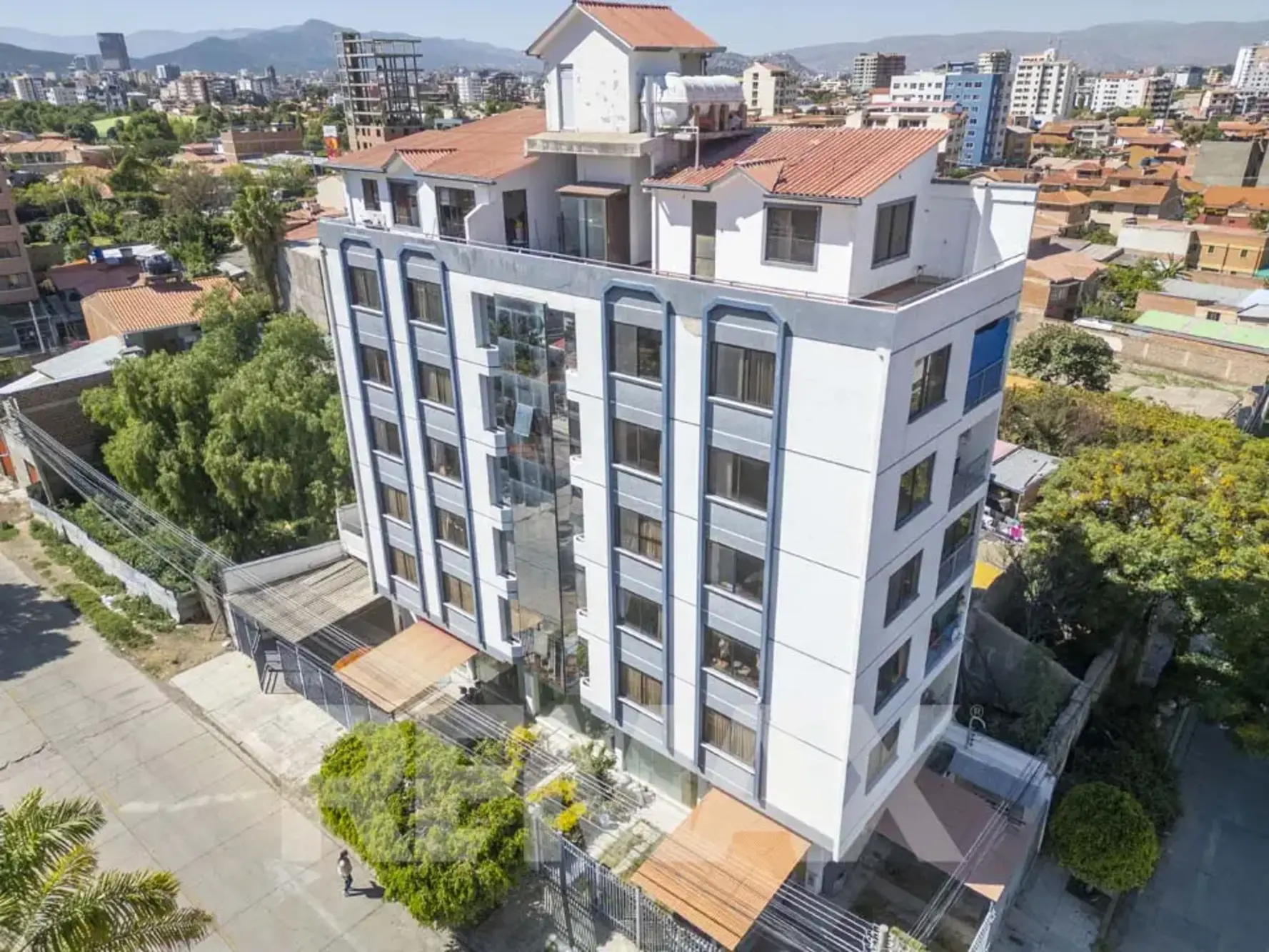 Foto de ATRACTIVOS LOCALES COMERCIALES EN VENTA EN LA ZONA SARCO