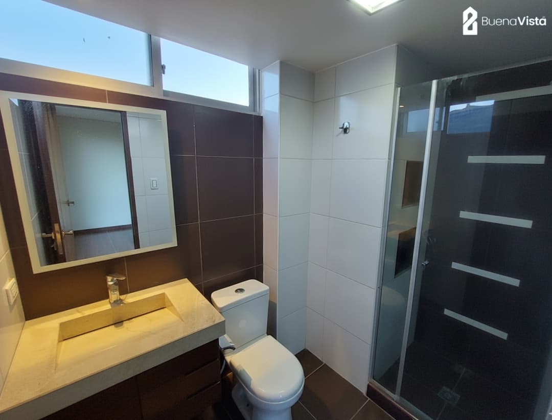 EN VENTA – Departamento cómodo y privado | 2 suites + balcón