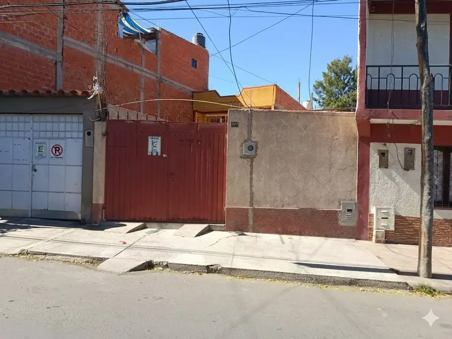Foto de Casa en Venta sobre Calle Colón – Barrio San Marcos, Zona Abaroa