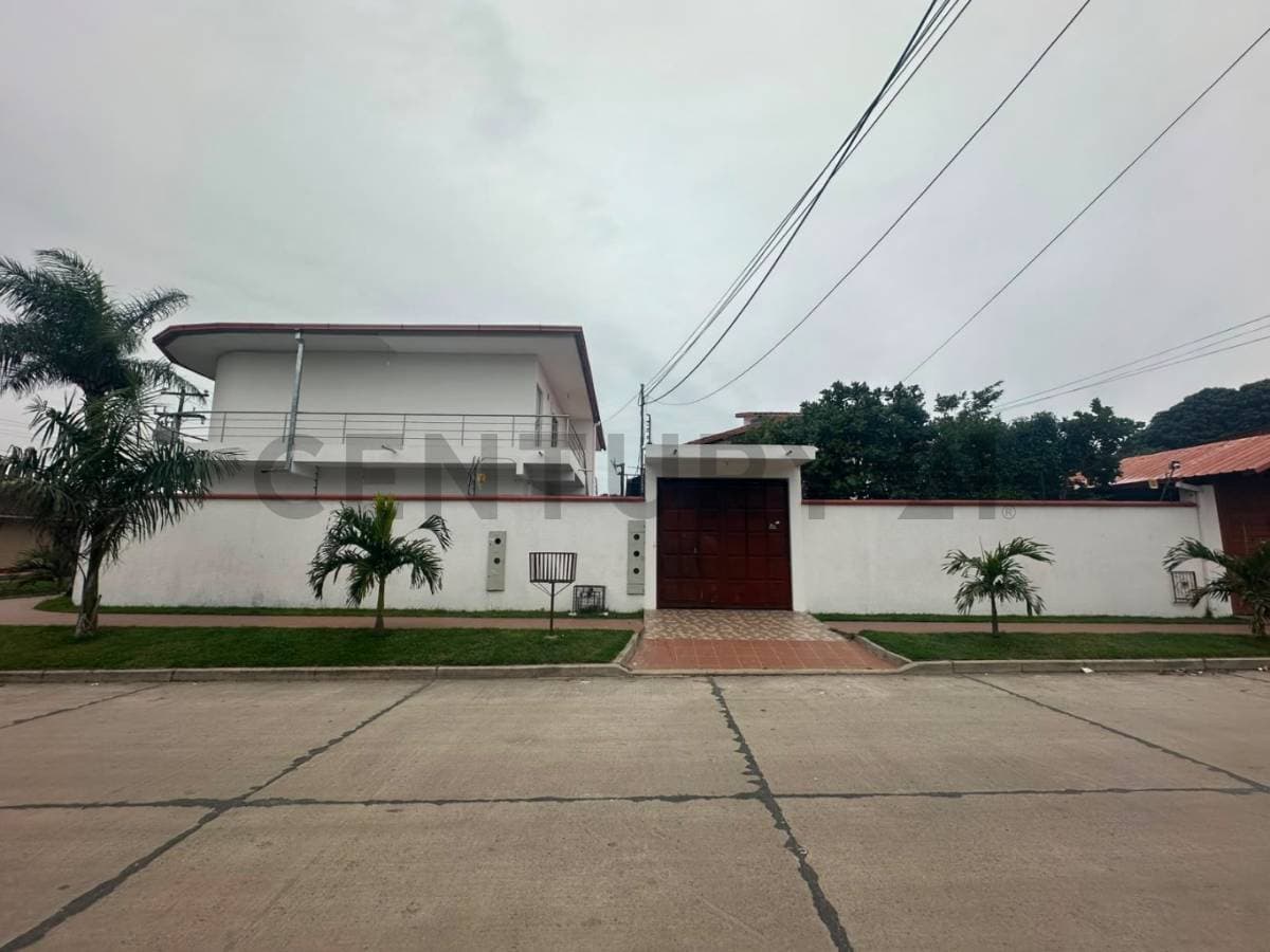 Foto de PROPIEDAD COMERCIAL EN VENTA - VILLA PRIMERO DE MAYO