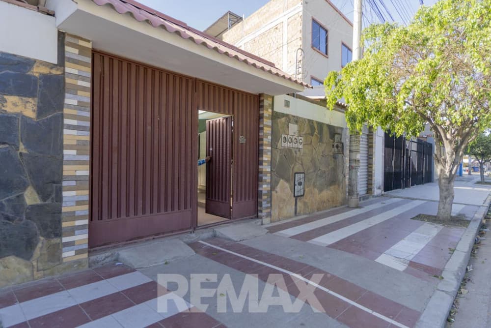 Foto de CASA EN ALQUILER – ZONA CHILIMARCA, CON BUENA UBICACIÓN