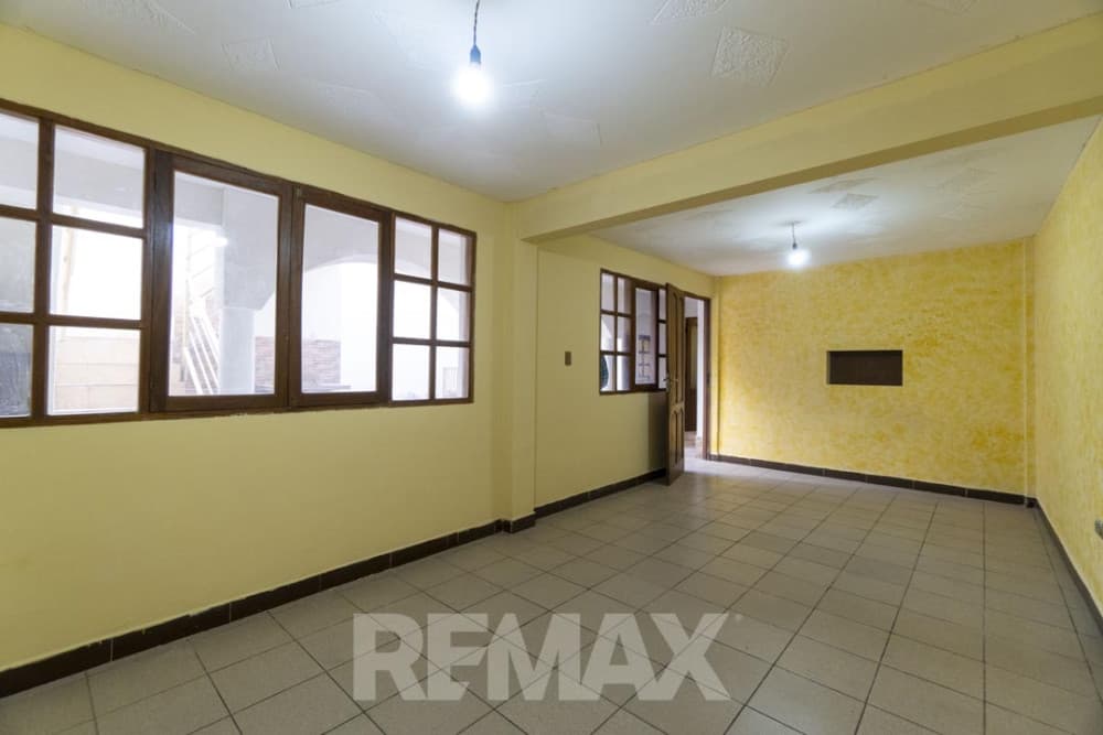 Foto de CASA EN ALQUILER – ZONA CHILIMARCA, CON BUENA UBICACIÓN