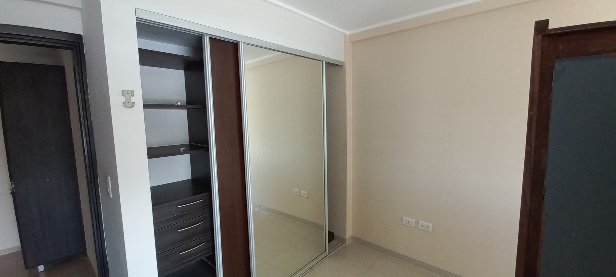 DEPARTAMENTO 3 DORMITORIOS (198M²) CON BALCONES Y CHURRASQUERA PRIVADA ZONA PLAZA BALCUTT